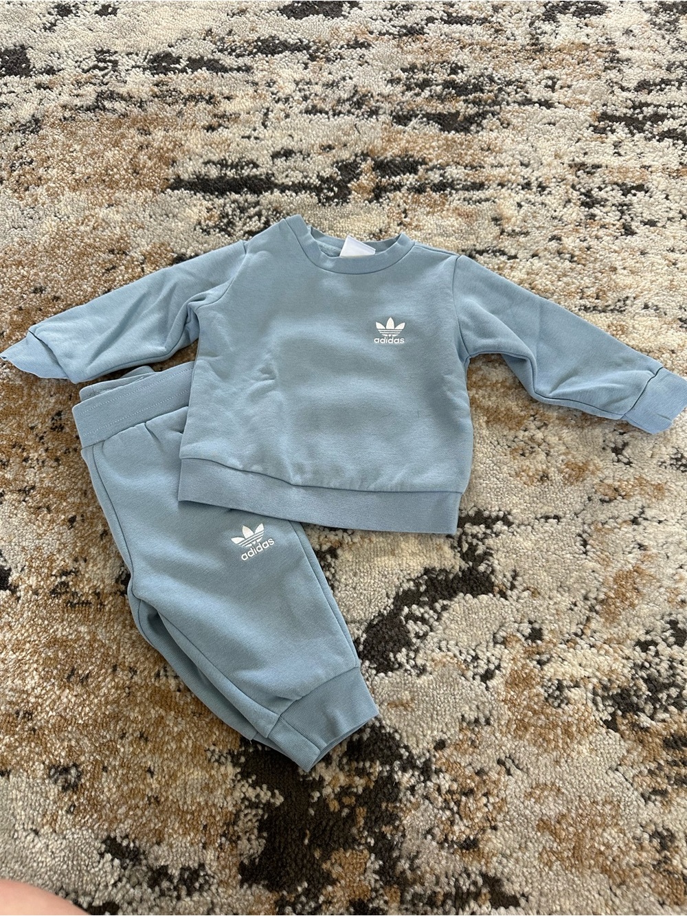adidas Kids Light Blue Sweatshirt and Joggers Set 6-9 months like new
